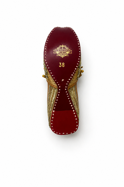 Jhanjharia Gold Embellished Ethnic Jutti