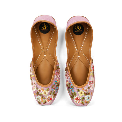 Lavender Phoolkari purple embellished jutti for women – sole and heel view