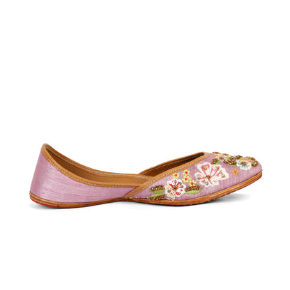 Lavender Phoolkari purple embellished jutti for women – lifestyle view