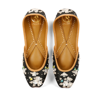 Ruh black embellished ethnic flats for women – sole and heel view