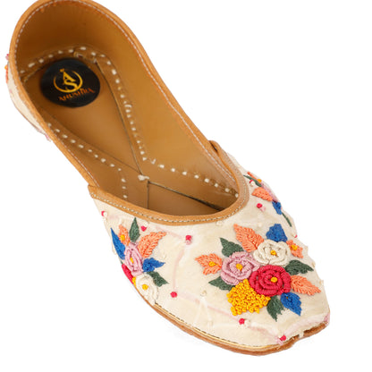 Blossom white embellished ethnic flats for women – additional detail view