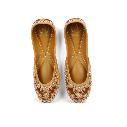 Nazneen pearl brown embellished jutti for women – sole and heel view