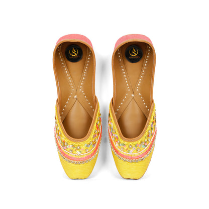 Yellow Pop yellow embellished ethnic flats for women – sole and heel view