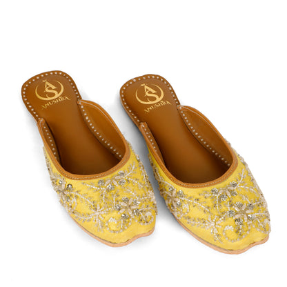 Jhoomar yellow embellished half jutti for women – sole and heel view