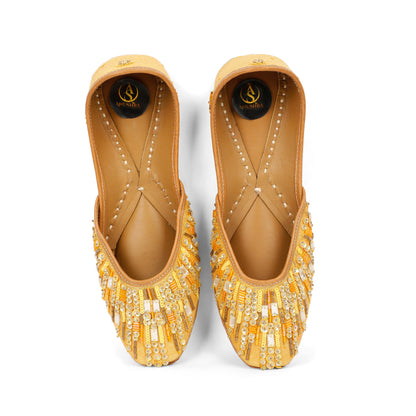 Sunehri Jaal gold embellished jutti for women – embellishment detail view
