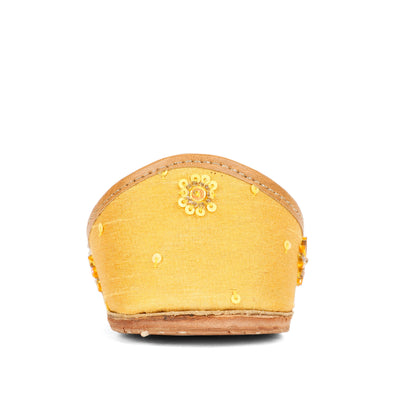 Sunehri Jaal gold embellished jutti for women – additional product view