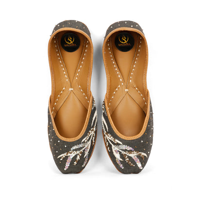 Fern black embellished jutti for women – sole and heel view