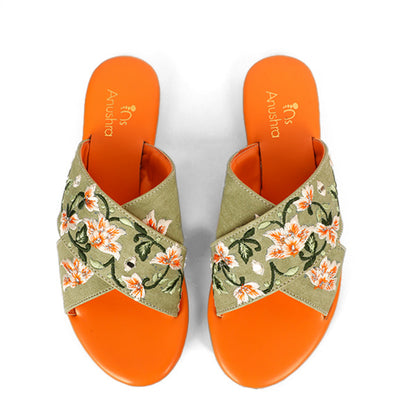 Aaranya green embellished criss-cross flats for women – sole and heel view