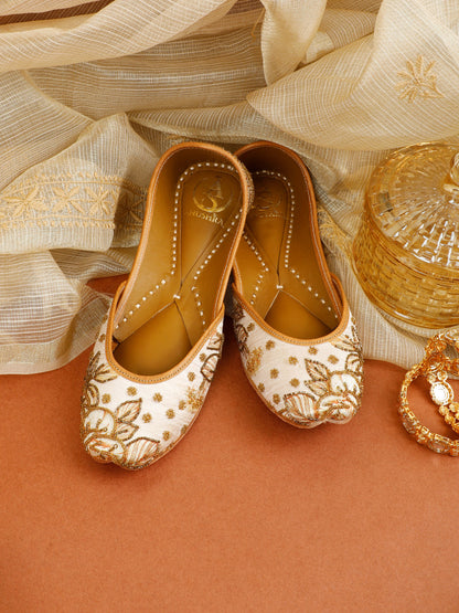 Heer white embellished jutti for women – side product view