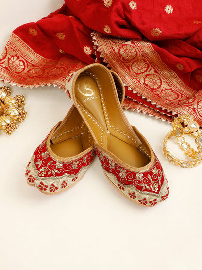 Rajwadi gold embellished jutti for women – front product view