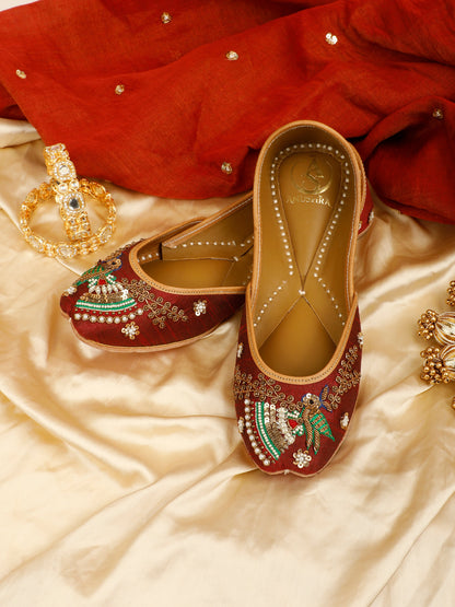 Meher Peacock Jutti