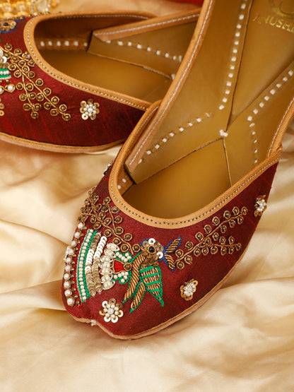 Meher Peacock Jutti