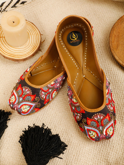 Rangriti Kalamkari black embellished jutti for women – front product view