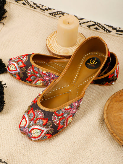 Rangriti Kalamkari black embellished jutti for women – top product view