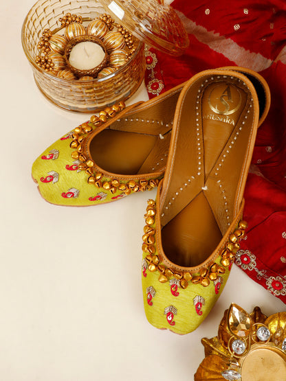 Gunguru green embellished ethnic flats for women – side product view