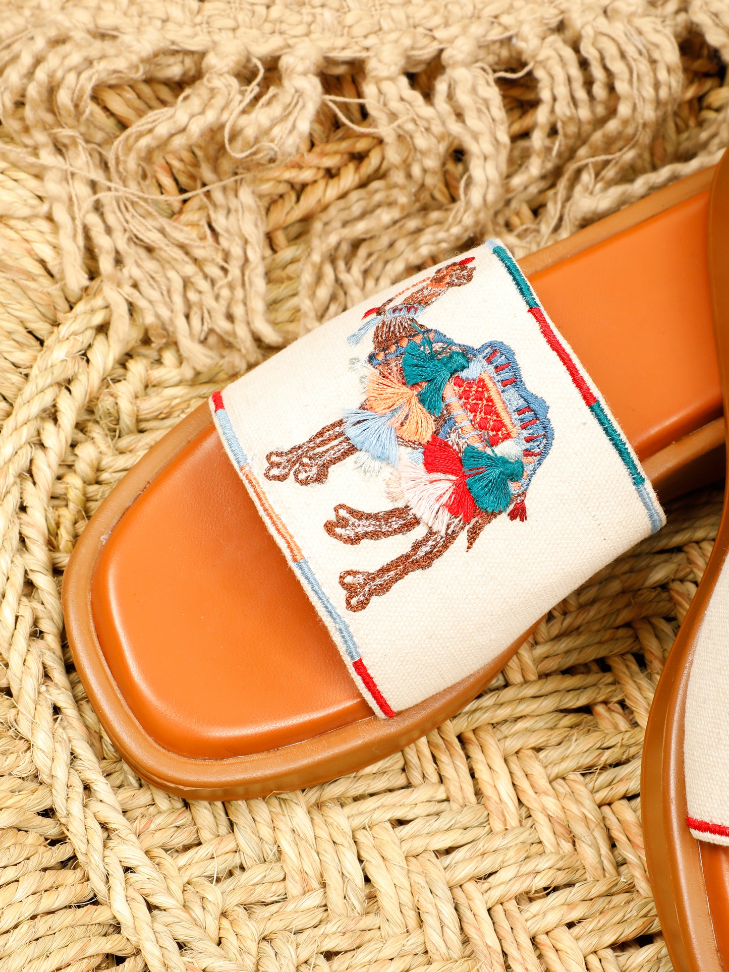 Caravan Bomber Slider