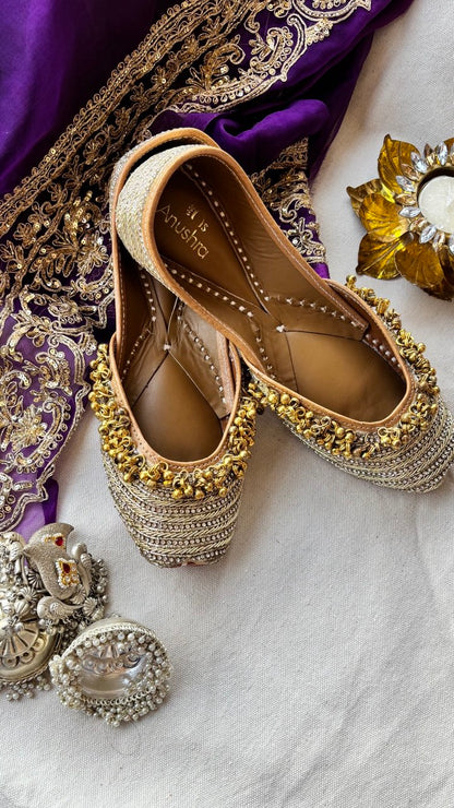 Jhanjharia gold embellished ethnic flats for women – front product view
