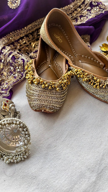 Jhanjharia gold embellished ethnic flats for women – side product view
