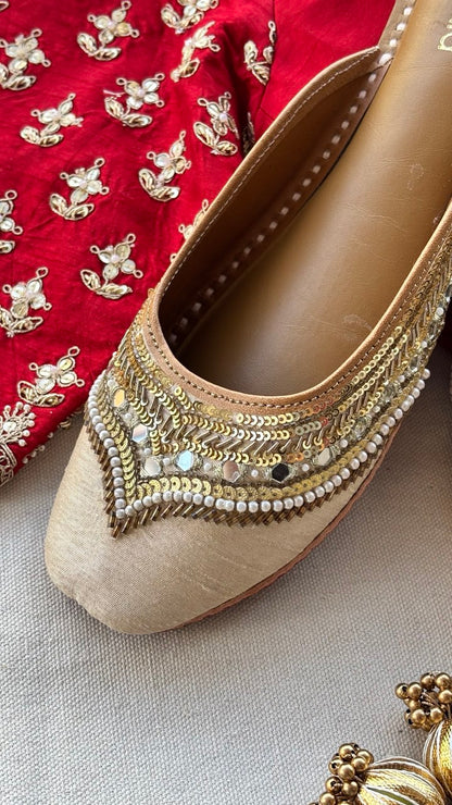 Janhan gold embellished half jutti for women – lifestyle view