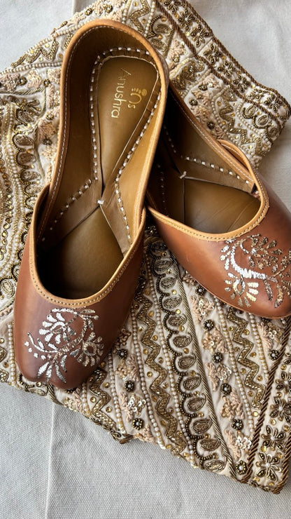 Jhhilmil brown embellished jutti for women – side product view